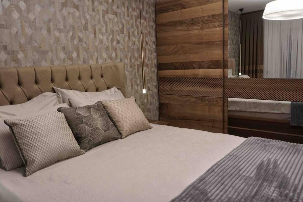 New Luxury 3-Bedroom Apartment Segovia Dış mekan fotoğraf