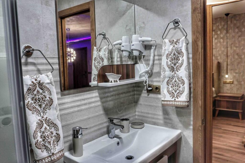 New Luxury 3-Bedroom Apartment Segovia Dış mekan fotoğraf